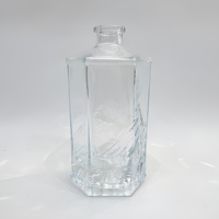 Botol Brandy Whisky Gin Tequila Mewah 500ml Isi Ulang Bentuk Heksagonal Kristal Bening Dengan Tutup Gabus Kaca