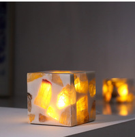 2024 nouveau Design Unique à la main artisanat cadeaux USB puissance 3D Cube pierre naturelle minerai lampe de Table Led résine époxy veilleuse
