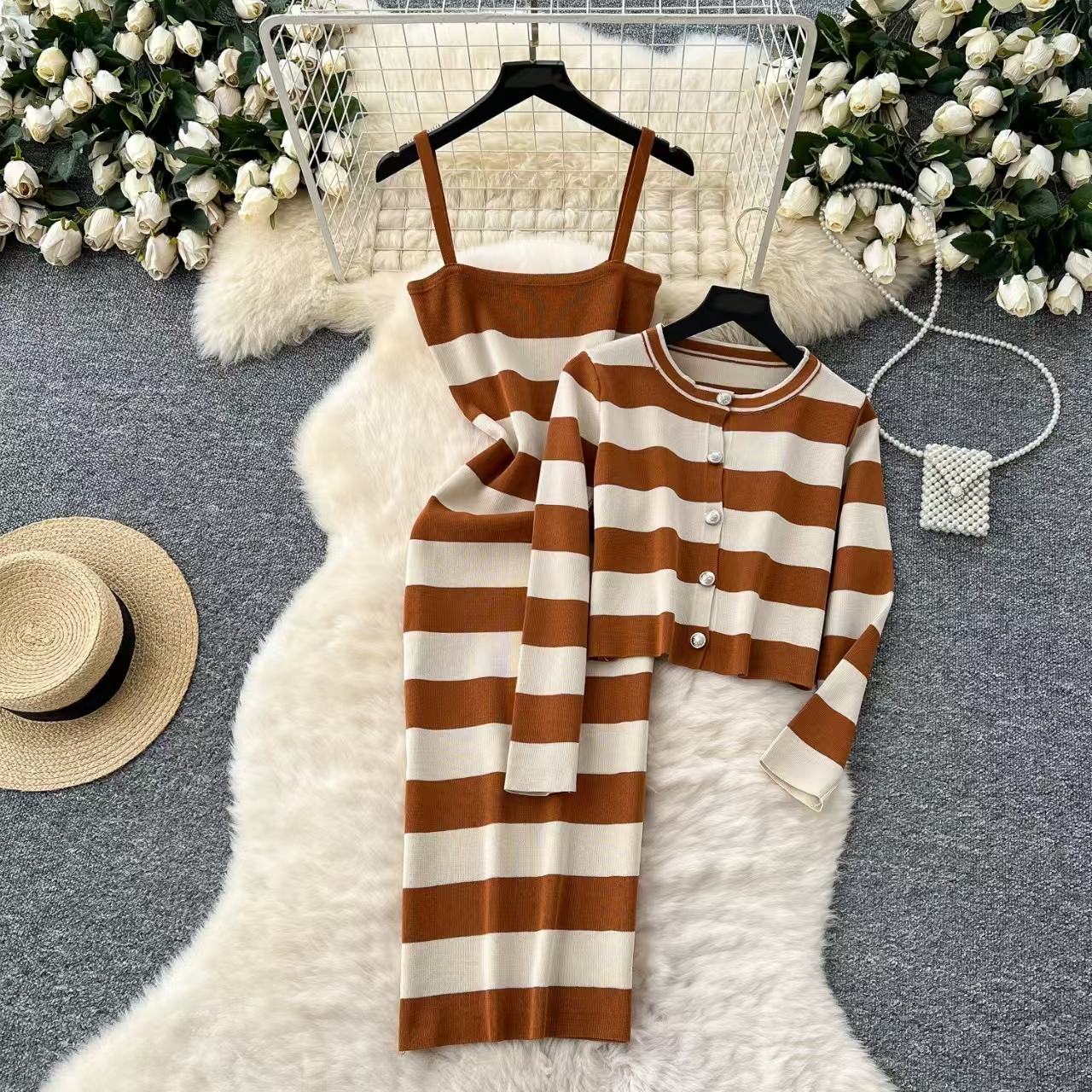 สีน้ำตาล