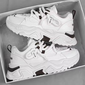 Chaussures décontractées épaisses pour hommes, nouvelle mode estivale, best-seller, sportives, avec empeigne en maille respirante, semelle intermédiaire en EVA, rehaussantes, tendance - Product Image 1