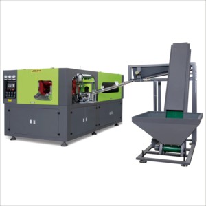 Machine <span class=keywords><strong>de</strong></span> moulage par soufflage étirable faisant des bouteilles d'eau en plastique Machines <span class=keywords><strong>de</strong></span> moulage par soufflage étirable automatique à <span class=keywords><strong>4</strong></span> cavités - Product Image 6
