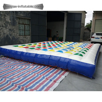 Offre Spéciale usine tapis gonflable pour jeux Twister jeu de société rebondissant Twister corps équilibre jouet tapis avec plaisir pour le team building