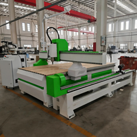Routeur CNC 3D 4 axes pour la gravure de rampes d'accès et de pieds de chaise avec broche de 3,2 kW, déplacement de 1300x2500 mm, garantie 1 an - Bon prix