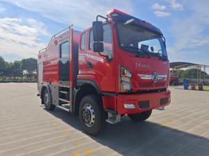 Nuova condizione 4x4 3 tonnellate Diesel cisterna con 3001-5000L capacità del serbatoio può salire pendenze per la costruzione e il trasporto - Product Image 2