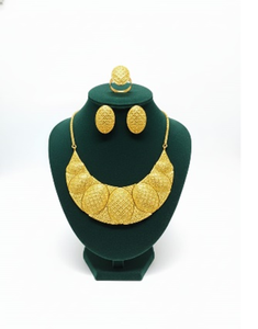 Magnifique ensemble de bijoux de 4 pièces comprenant un collier sautoir et un collier plaque avec un design élégant parfait - Product Image 2