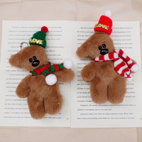 Vente en gros de porte-clés de Noël en peluche pour cadeaux de fête Mignon Noël Père Noël Bonhomme de neige Cerf Ours Peluche Porte-clés Chaîne Ornements de festival