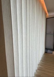 Rideaux verticaux unis de haute qualité anti-UV intégrés, style romain, pour salons et chambres – Translucides et ajustables - Product Image 4