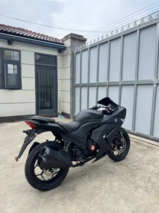 Motocyclette à essence à deux temps BMiW GT d'occasion avec un moteur de 250 cm3, <span class=keywords><strong>moto</strong></span> <span class=keywords><strong>sportive</strong></span> d'occasion - Product Image 6
