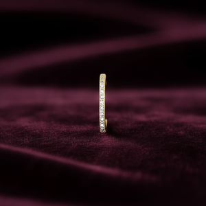 Orecchino a polsino da donna con micro pavé di zirconi, accessorio di gioielleria minimalista per uso quotidiano - Product Image 2