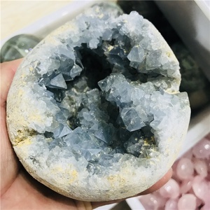Bán buôn nguyên liệu tự nhiên <span class=keywords><strong>celestite</strong></span> geode chữa bệnh tinh thể cụm để trang trí - Product Image 1