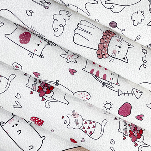 Haute qualité PU <span class=keywords><strong>cuir</strong></span> synthétique tissu rouleau dessin animé <span class=keywords><strong>chat</strong></span> imprimé Faux <span class=keywords><strong>cuir</strong></span> feuilles pour bricolage boucles d'oreilles cheveux arcs projets sac - Product Image 4