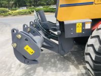 Nouveau niveleuse-tracteur robuste 180 CV avec lames GR180 à vendre
