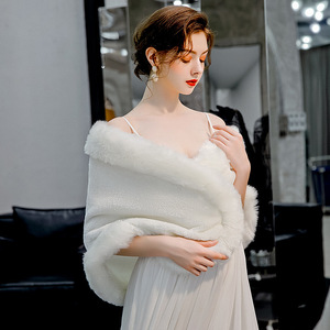 S4341F nuovo abito <span class=keywords><strong>da</strong></span> sposa ispessito caldo mantello damigella d'onore scialli bianchi per le donne invernali - Product Image 2