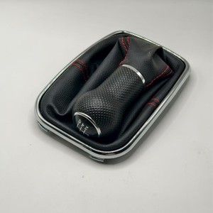 Pomo de palanca de cambios de cuero negro de 12 mm para Volkswagen Golf Bora Jetta Mk4 de 5 y 6 velocidades - Product Image 3