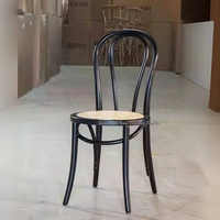 Chaise de salle à manger commerciale en bois courbé avec cadre en bois massif pour événement de noce moderne noire