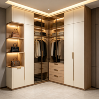 Armoire coulissante murale intégrale en chêne blanc chaud de qualité architecturale pour coin ouvert, idéale pour les projets de personnalisation de placards de suite parentale