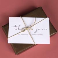 Biglietto di ringraziamento personalizzato stampato per aver supportato la mia piccola impresa. Design elegante e professionale.