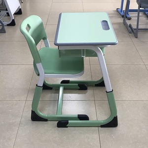 Muebles clásicos de escuela secundaria <span class=keywords><strong>Pupitres</strong></span> Juego de escritorios y sillas escolares Accesorios Mesa para niños - Product Image 1