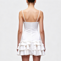 Robe Courte de Soirée Élégante pour Femme en Satin Blanc avec Corset, Bretelles Volantées, Jupe Étages et Détail Nœud Col Cœur