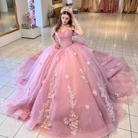 Prinzessinnen-Rosa Quinceañera-Kleid Ballkleid mit Blumenapplikationen Perlenstickerei Schleife Sweet 16 Vestidos De 15 Anos