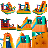 Château gonflable coloré avec toboggan, thème soleil et palmiers, qualité commerciale pour les fêtes d'enfants, les locations, les écoles et les événements