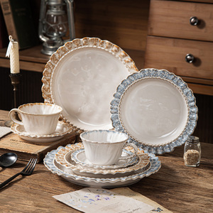 ชุดอาหารเซรามิกสไตล์ฝรั่งเศสย้อนยุค ลายลายนูนแบบพระราชวัง จานอาหารค่ำ จานซุป - Product Image 1