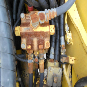 Libérez le plein potentiel de votre chantier avec le Komatsu PC60-8 : Optimisez votre chantier avec notre engin d'occasion durable et efficace. - Product Image 6