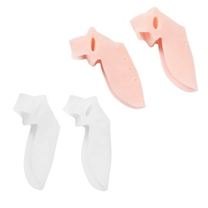 Big Toe Corrector Glätte isen Atmungsaktiver Daumen Valgus Protector Silikon gel Fuß finger Separator Fuß massage gerät - Product Image 5