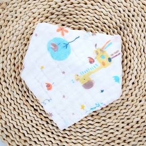 ผ้ากันเปื้อนเด็กทรงสามเหลี่ยม Qidou ขนาด 30x45 ซม. ผ้าฝ้ายแท้ 6 ชั้น ผ้าก๊อซความหนาแน่นสูง ผ้ากันน้ำลายสำหรับเด็กแรกเกิด ลายพิมพ์ - Product Image 2