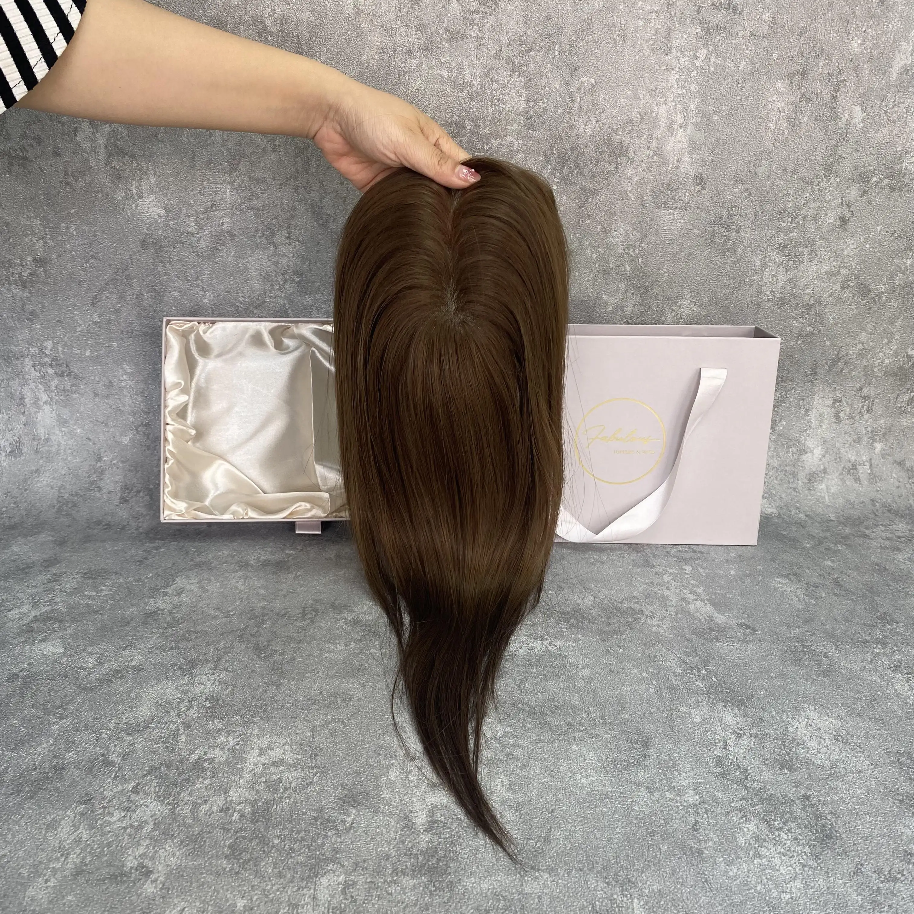 Venta al por mayor de pelo chino Virgen sin procesar de alta calidad MonoTop con Pu de cabello humano Mono Topper para la pérdida de cabello de las mujeres