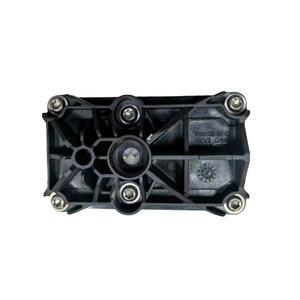 Porte-fusible Tesla Model 3 YS X 064689-00-J en PVC pour application de fusible de batterie - Product Image 5