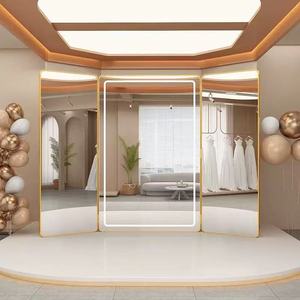 Tùy chỉnh lớn gấp ba lần đầy đủ chiều dài treo tường gương khung nhôm LED chiếu sáng defogging thiết kế hiện đại cho đám cưới - Product Image 1