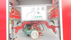 Camión de Bomberos Dongfeng con Tanque de Agua de 8000L, 4x2, para Rescate y Extinción de Incendios - Product Image 6