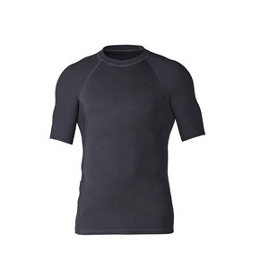 Chemise de compression à manches courtes respirante et durable pour hommes, protection solaire UPF 50 +, séchage rapide - Product Image 1