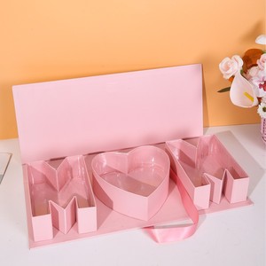 Coffret Cadeau Rigide Haut de Gamme Fête des Mères avec Message « Je t'aime » et Fleurs en Lettres, Ruban Estampé à Froid - Product Image 2
