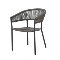 Chaises de salle à manger en rotin PE de conception moderne et bon marché pour villa et parc, en gris foncé
