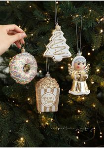 Décorations <span class=keywords><strong>de</strong></span> Noë<span class=keywords><strong>l</strong></span> en plastique doré scintillant style INS, décorations suspendues en forme <span class=keywords><strong>de</strong></span> bonbons et <span class=keywords><strong>de</strong></span> dessins animés pour arbre <span class=keywords><strong>de</strong></span> Noë<span class=keywords><strong>l</strong></span> et fêtes - Product Image 5