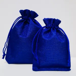 青い黄麻布バッグジュエリー麻バッグギフトコスメットちょうど袋結婚式はクリスマスギフトのためのキャンディーポーチヘシアンを支持します