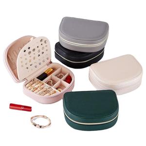 Boîte à bijoux en cuir en forme de demi-coquille multicolore, étui de rangement pour bijoux, vente en gros - Product Image 3