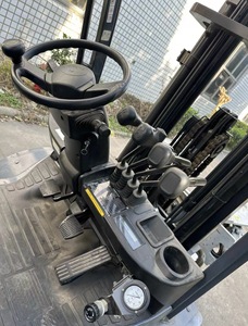 Chariot élévateur japonais de 3,5 tonnes, conçu pour le confort, facile à manipuler et non fatiguant, idéal pour <span class=keywords><strong>les</strong></span> longues journées de travail - Product Image 3