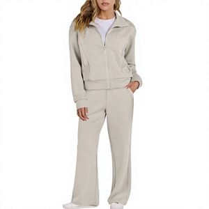 Conjunto de chándal de 2 piezas con cremallera y logotipo personalizado para mujer, chaqueta con cuello alto y pantalones acampanados de pierna ancha, conjunto de ropa informal suave para estar en casa - Product Image 3