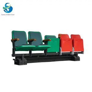 Piegare il logo di plastica sedia da stadio con bracciolo portabicadine per la vendita