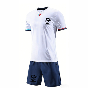 Maillot de football respirant à séchage rapide imprimé par sublimation de qualité supérieure, ensemble d'entraînement personnalisé en gros avec logo d'équipe, tenue de football unisexe pour hommes - Product Image 1