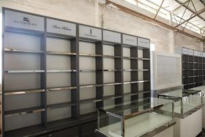 Sistema de Estanterías Modernas para Exhibición en Tiendas, <span class=keywords><strong>con</strong></span> Iluminación LED, Estantes de Madera y Mueble Base para Boutique de Ropa, Farmacia - Product Image 6