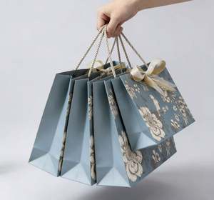 Sacs en papier de luxe pour bonbons de mariage avec poignée en ruban, sacs promotionnels recyclables pour vêtements et emballages en carton - Product Image 2