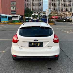 Vente en gros <span class=keywords><strong>Ford</strong></span> <span class=keywords><strong>Focus</strong></span> SEL <span class=keywords><strong>2012</strong></span> d'occasion, berline 4 portes, 25 000 miles, intérieur cuir, caméra de recul, boîte manuelle, pneus R18, conduite à gauche - Product Image 2