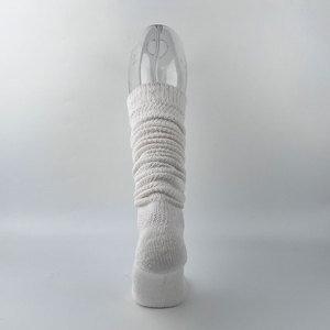 جوارب سميكة وثقيلة بالجملة للنساء والأطفال والشباب، تصميم أنبوبي قابل للطي مع نمط حيواني وشعار على القاعدة - للأولاد والبنات - Product Image 6