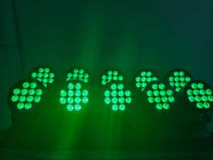 10 pezzi all'aperto Ip65 12x18w RGBWAUV 6 in1 batteria senza fili luce Wifi controllo del telefono Touch Display - Product Image 3