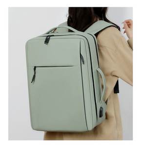 Sac à dos léger et imperméable pour homme, idéal pour l'école, les loisirs, les voyages et les affaires – Personnalisable et durable - Product Image 6