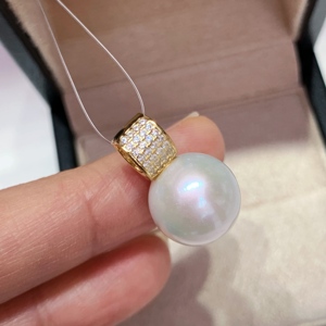 Ensemble de bijoux luxueux et brillants en perles d'eau douce naturelles blanches et brillantes, avec support incrusté de zircon - Product Image 4